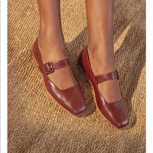 Zou Xou Eugenia flat in Hazelnut - size 40
